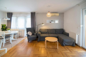 Apartment Luigi with parking Zagreb